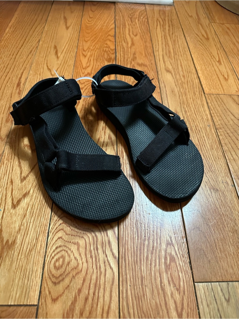 Black Reva Strap size 6 Sport Sandals